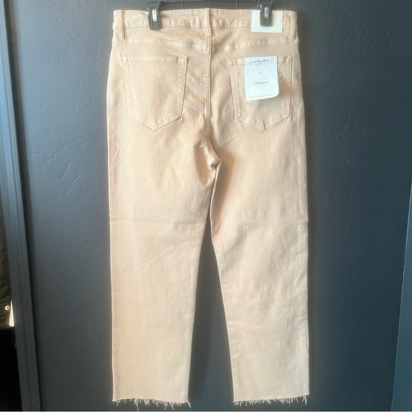 NWT Chrissy Classic Straight Leg Jeans Size: 15 Color : Beige - Picture 9 of 13